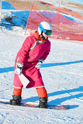 ڻѩM(jn)лѩ\(yn)ӵpŮ