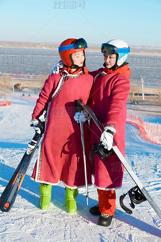 ڻѩM(jn)лѩ\(yn)ӵpŮ