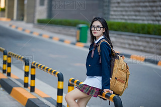 _W(xu)ŌW(xu)ؼ·ϵŮW(xu)