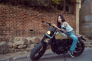 Tڏ(f)Ħ܇(ch)ϵĕr(sh)ЁŮ