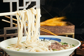 ţ}