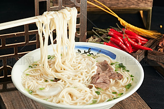 mţ