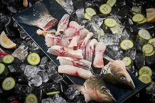 ם(rn)r~ƬaںɫĈAɱP