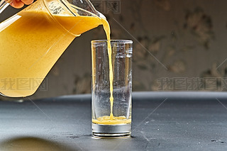 brե֭