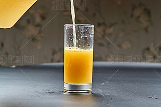 brե֭