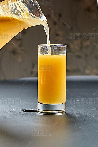brե֭