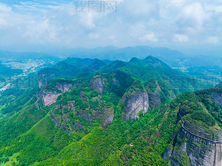 ЇϿhС䮔(dng)ɽL(fng)^(q)