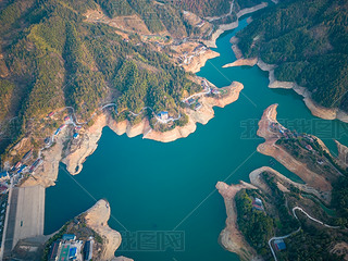 ɽˮ(k)ɽGˮȻL(fng)⺽ĈD