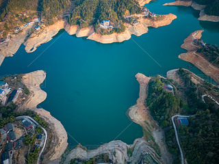 ɽˮ(k)ɽGˮȻL(fng)⺽ĈD