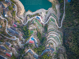 ɽˮ(k)ɽGˮȻL(fng)⺽ĈD