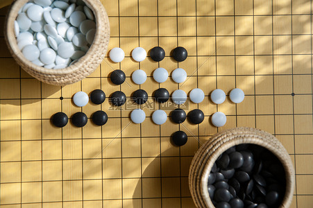 中国国粹围棋棋盘对弈高清摄影图