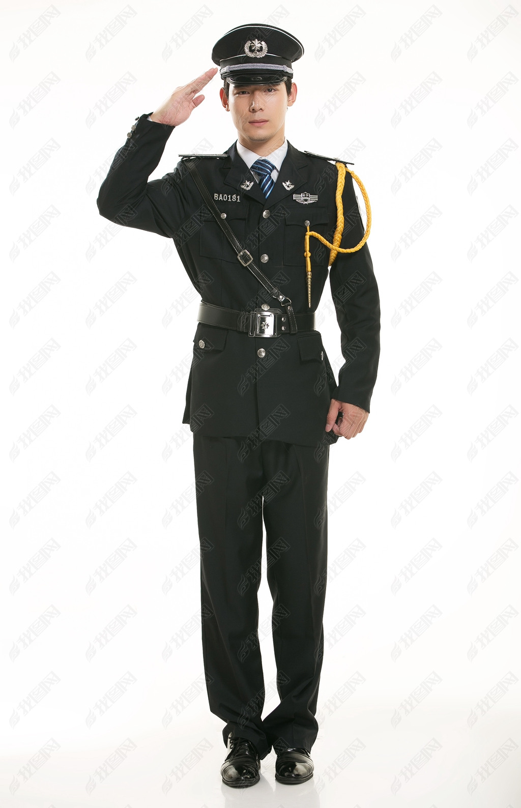 原创创建所有类型的工作衣服警察站在前面的一个白色的背景版权可商用