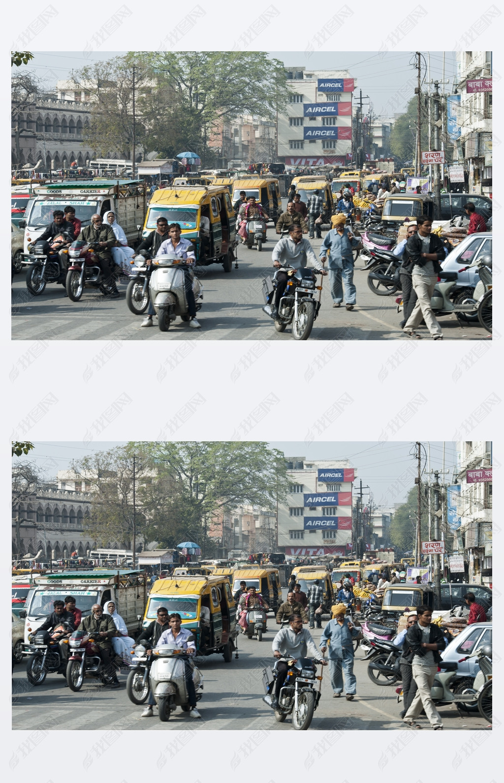 trafik m?nniskor, bilar och motorcyklar p? gatan i new delhi, Indien. en morgon under min resa i 