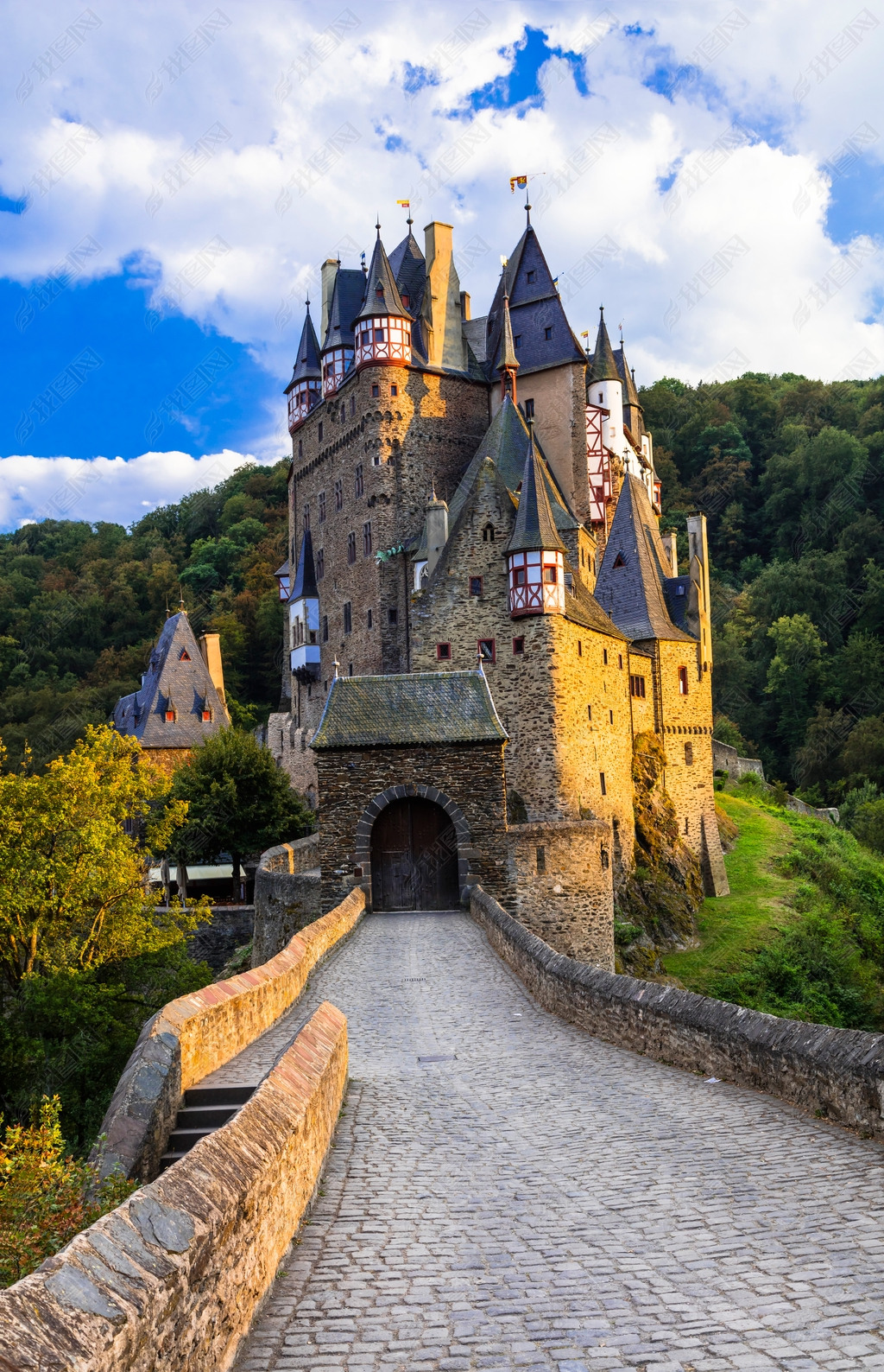 ӡ̵ Burg Eltz Ǳ¹.