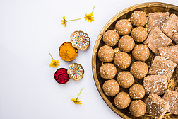 ֥ laddu  tulgul ֱ laddu  ladu ڻͭ߶ºɭͲغ컨, ӡȴͳ 1, ӡʳƷ, ӡ, tilgul ߵ