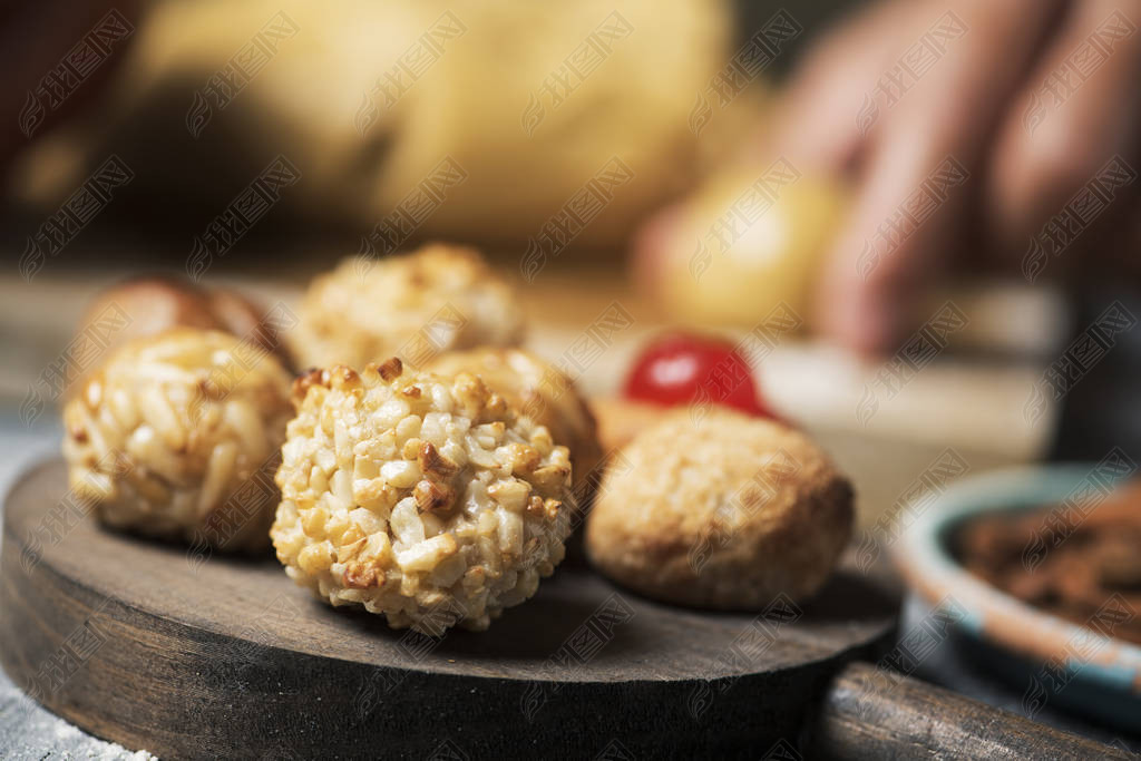 дͷһİ׼һЩ panellets, ʳͨʥڼ̩, 