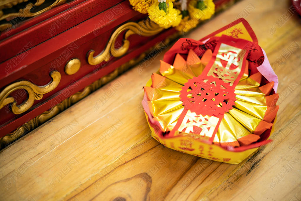 Golden chinese folded paper ghost and gods for burning, Ghost and gods money offering in the temple 