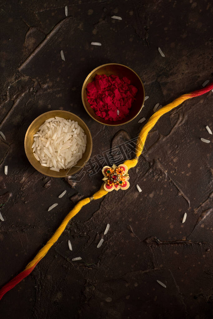 Raksha BandhanŵRakhi  Rice GrainsKumkum  ӡȴͳֵܽü䰮.