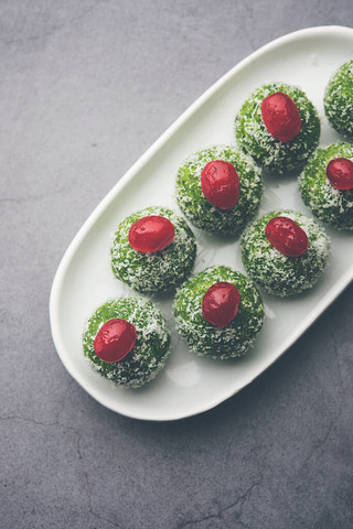 Paan Coconut LadduLadoo - Betel LeavesNariyalǻƳɴ˷ζ