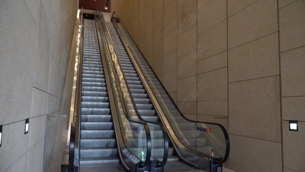 滚梯电梯扶梯