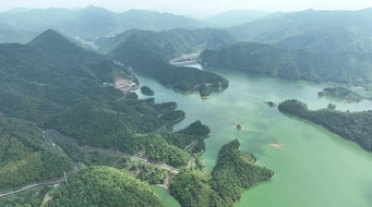 ���ϴ�����ɽˮ4k����