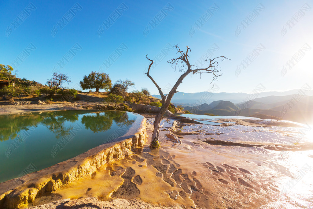 ī߹ݵȻȪ-HierveelAgua