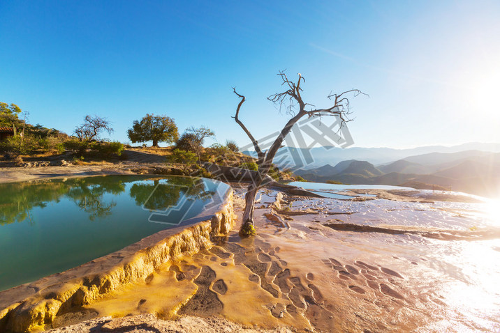 ī߹ݵȻȪ-HierveelAgua