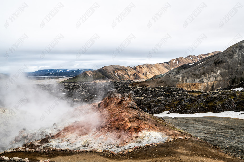 ߵLandmannalaugarɫѩɽͽ