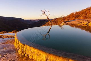 ī߹ݵȻȪ-HierveelAgua