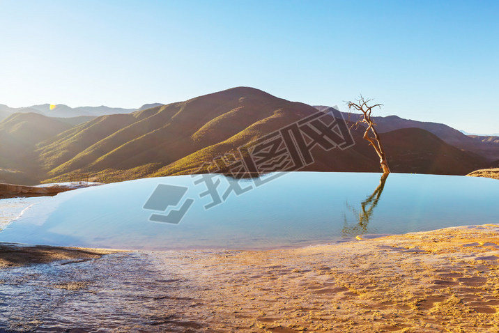 ī߹ݵȻȪ-HierveelAgua