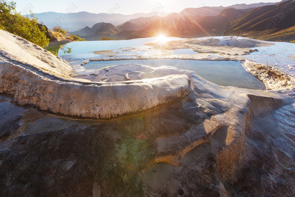 ī߹ݵȻȪ-HierveelAgua