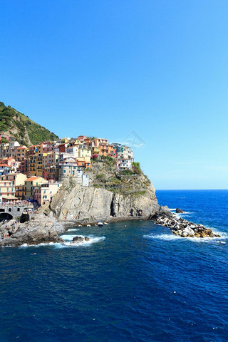 ɫͷ׵ķӺ͵кׯ Manarola