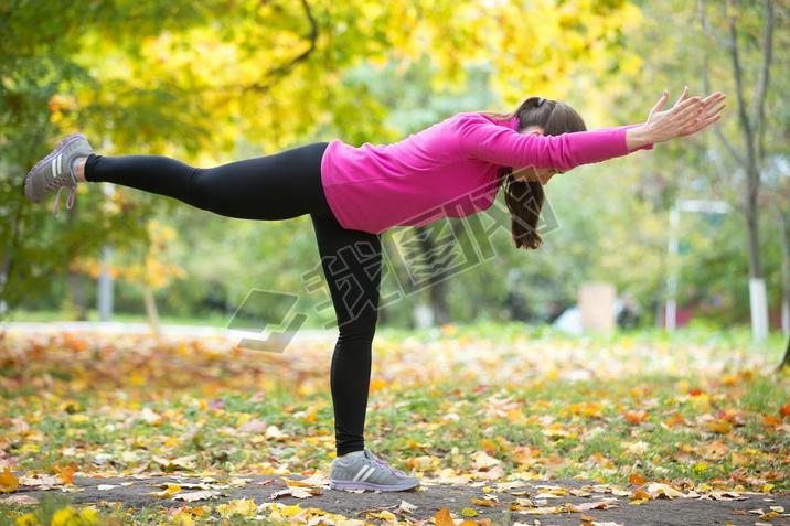 Yoga outdoors: Virabhadrasana Three pose