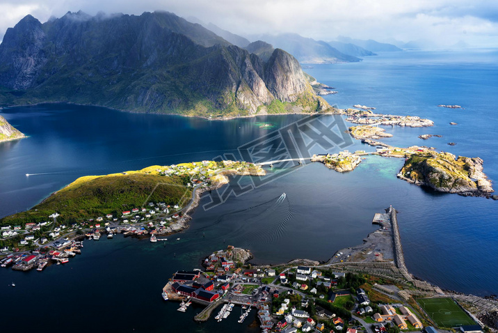 ReinebringenɽŲLofoten𾪵ĸɽReineȫвʺɽķ羰.