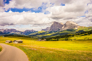 Alpe di Siusi, Seiser Alm with Sassolungo Langkofel Dolomite,һƬïܵҰϵС