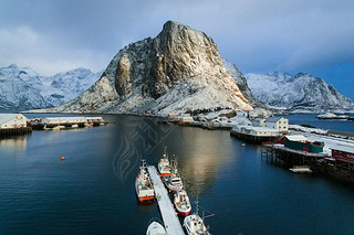 Hamnoy village in winter