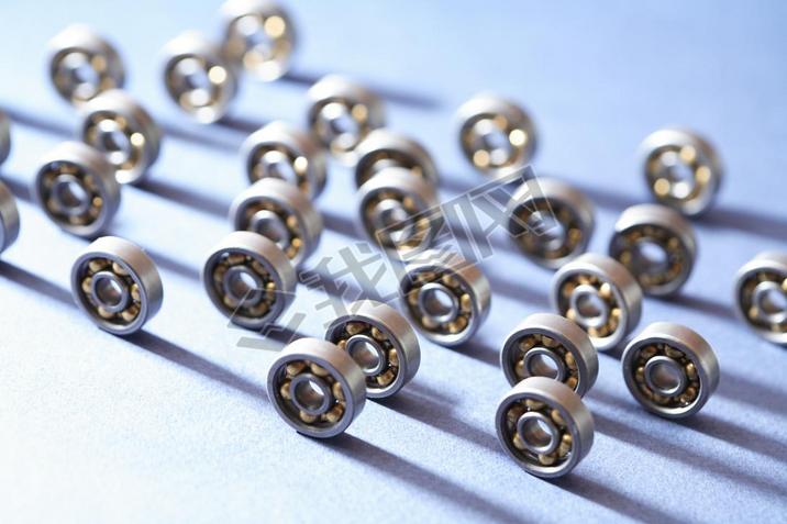 Ball Bearings Moving