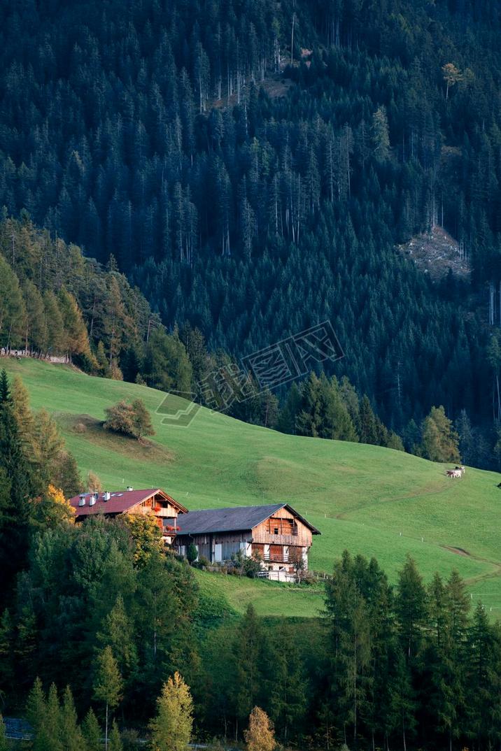 DolomitesĽ