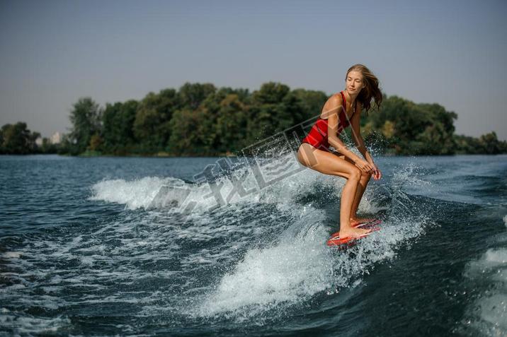 ƯĽŮ wakesurfer ůɫɽĲ