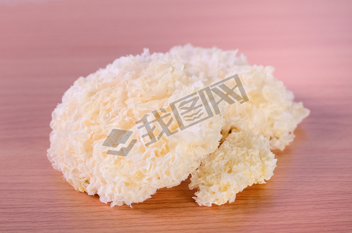 Dry Tremella fuciformis Berk. Mushroom