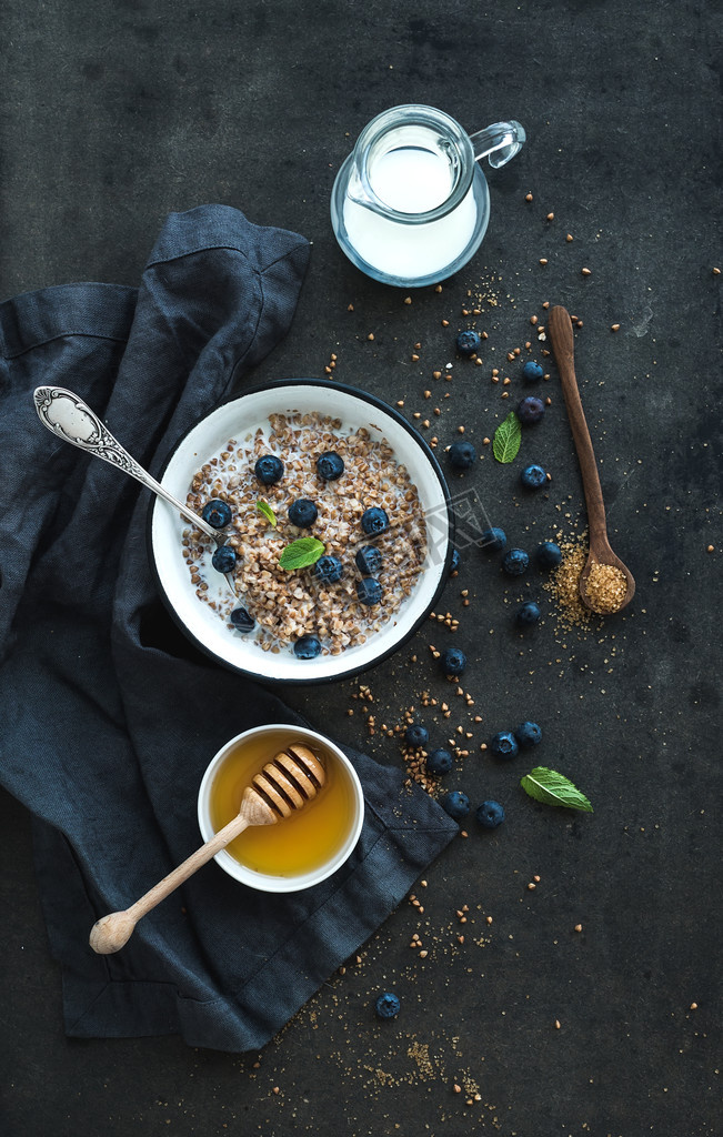 Rustic healthy breakfast set.