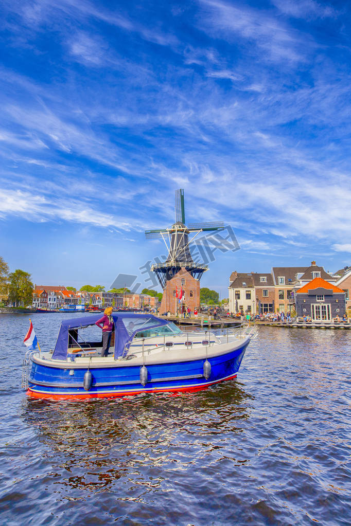 Ŀĵءı, Spaarne ϵĵ Adriaan 糵ԹķĿ. ֱͼ