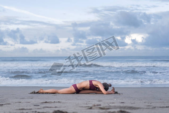 Hanumanasana