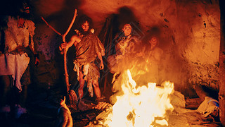 ʷǰ-ɼ߲ͷͷǣҹվڶѨߡNeanderthal Homo Sapiens family doing Pagan Religion Ritual near FireФ
