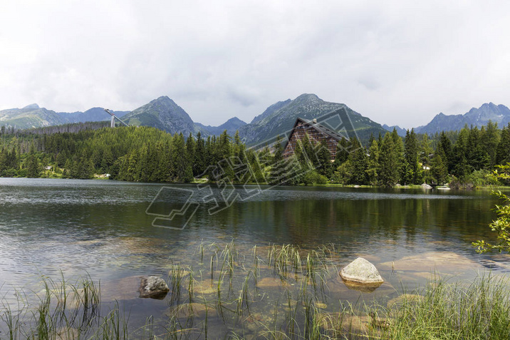 ˹工˸ Tatras ɽ͸ɽ