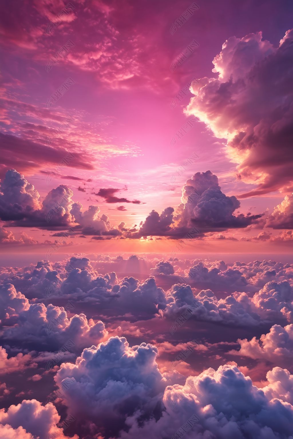 原创云彩在天空中背景是粉红色的日落图片-版权可商用