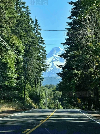 ɽ�ֹ�·��ѩɽԶ����Ƭ����ͼƬ�ز�