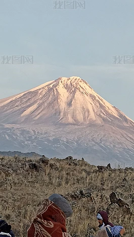 ѩɽ�µĸ�ɽ��Ӱ��Ƭ����ͼƬ�ز�