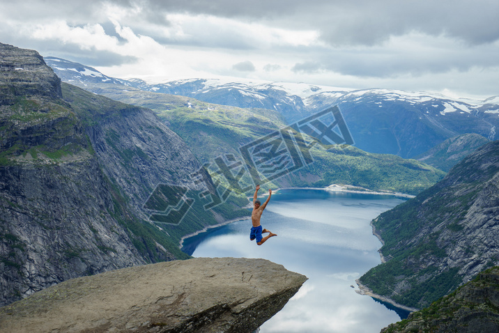 ڱԵ TrolltungaŲ