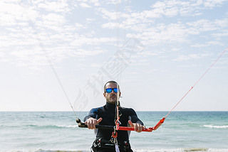 Ӣ kitesurfer Ф.